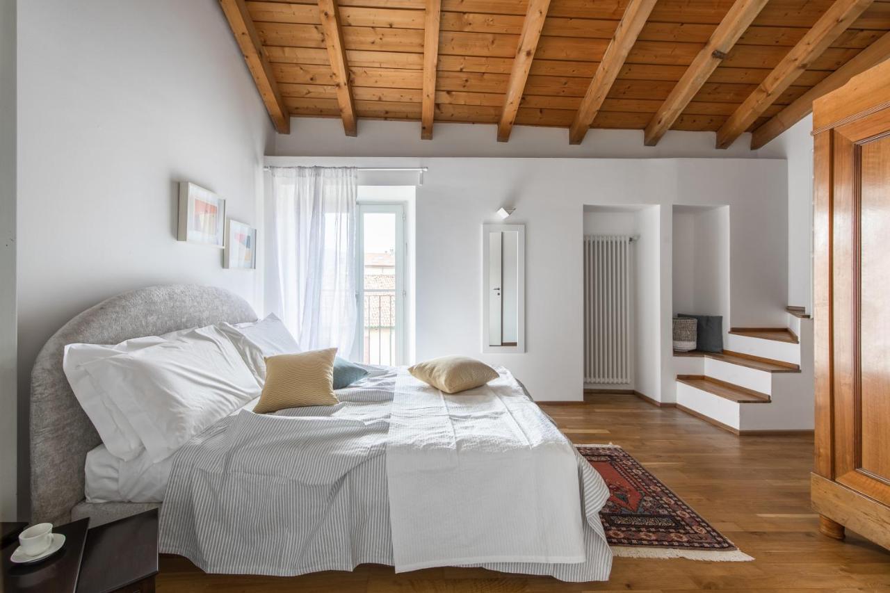 A Casa Nuccia Mansarda By Holiday Solutions Como Luaran gambar