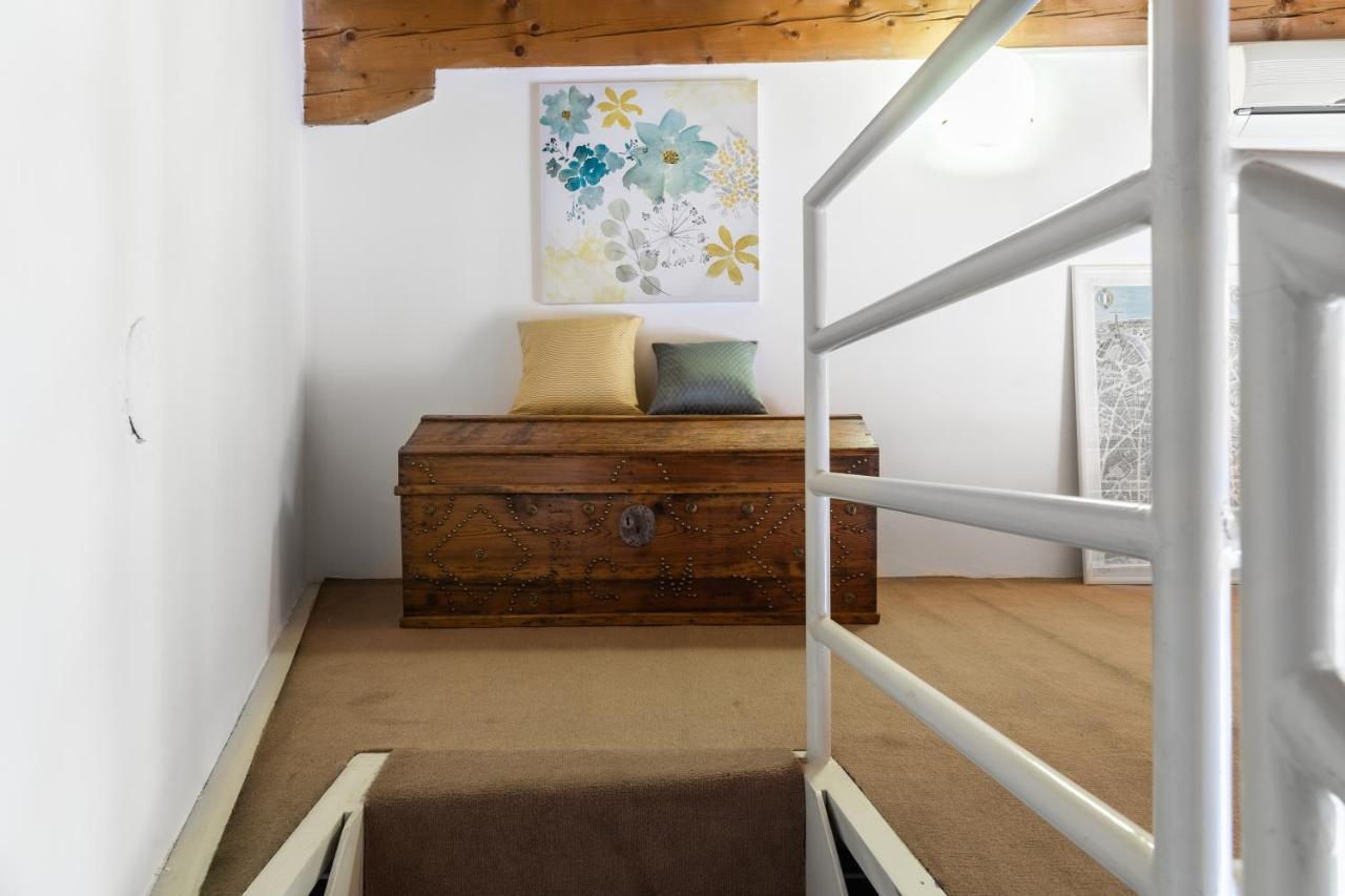 A Casa Nuccia Mansarda By Holiday Solutions Como Luaran gambar