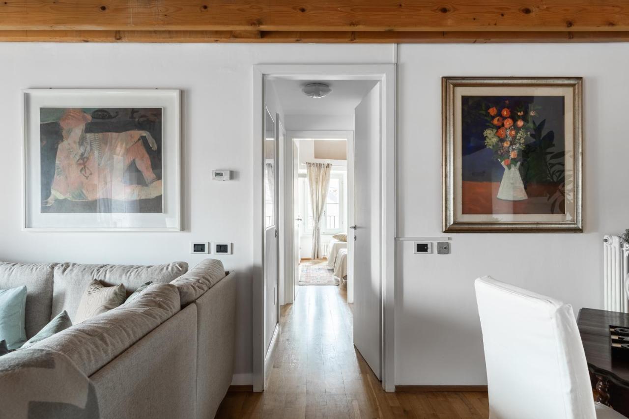 A Casa Nuccia Mansarda By Holiday Solutions Como Luaran gambar