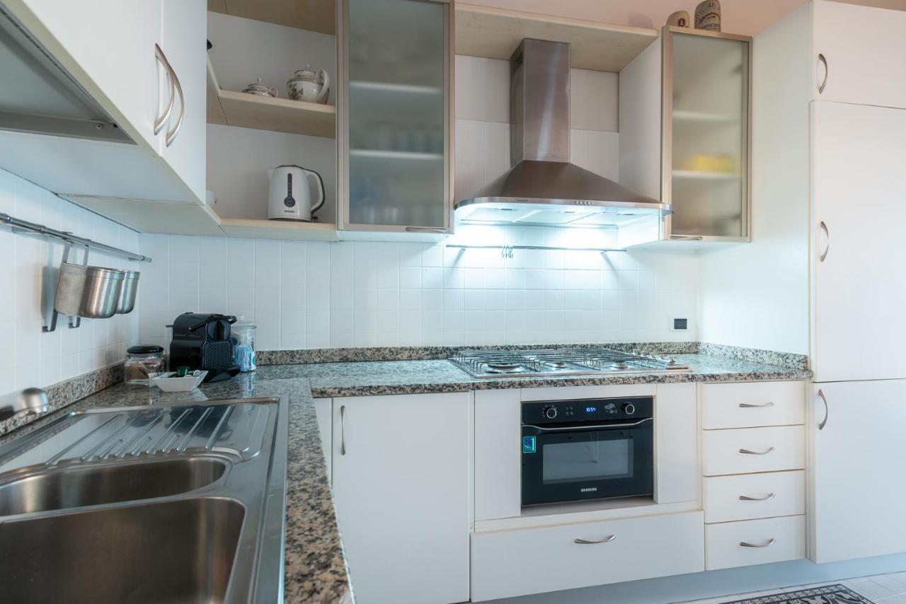 A Casa Nuccia Mansarda By Holiday Solutions Como Luaran gambar