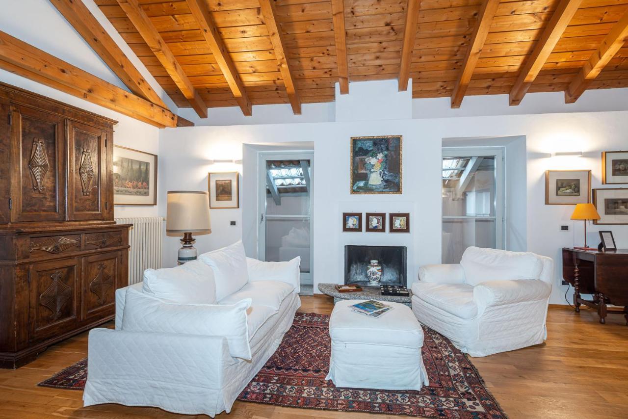 A Casa Nuccia Mansarda By Holiday Solutions Como Luaran gambar