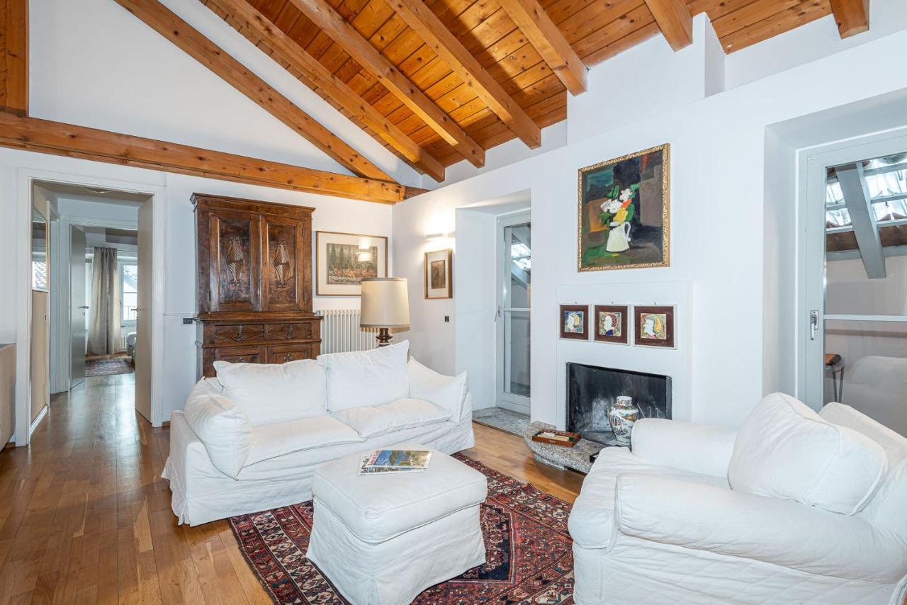 A Casa Nuccia Mansarda By Holiday Solutions Como Luaran gambar